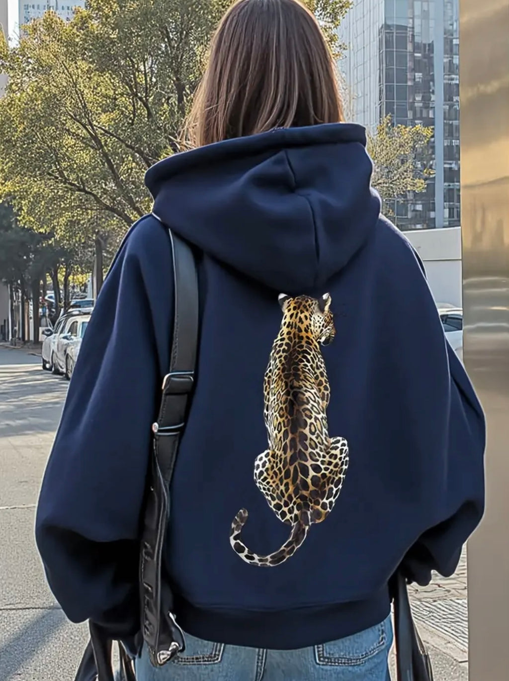 Leopar Desenli Kapüşonlu Sweatshirt